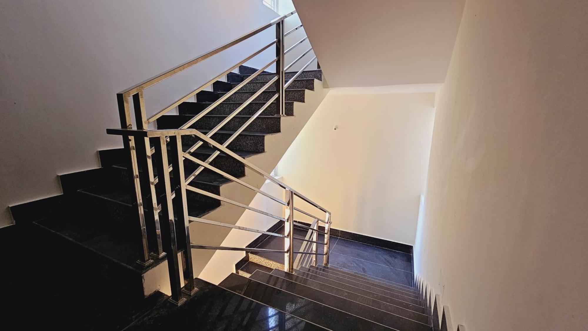 Vensa Homestay ปูรี ภายนอก รูปภาพ