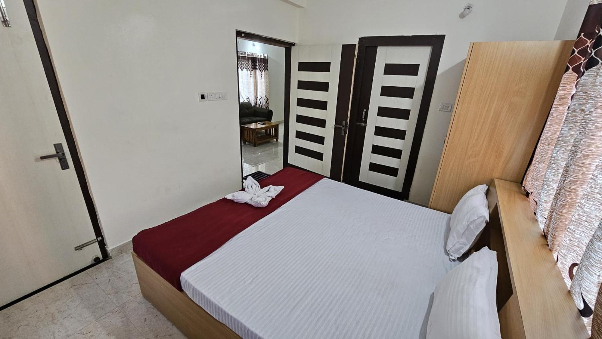 Vensa Homestay ปูรี ภายนอก รูปภาพ