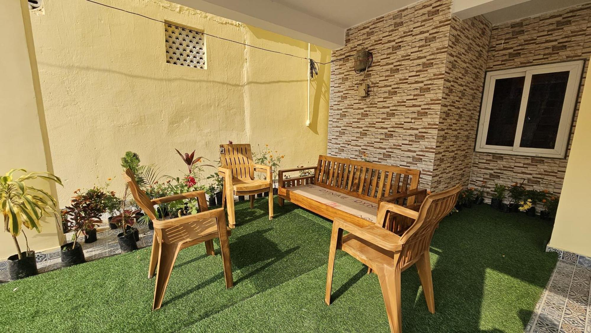 Vensa Homestay ปูรี ภายนอก รูปภาพ